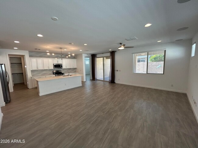 Building Photo - 24874 N 172nd Ave