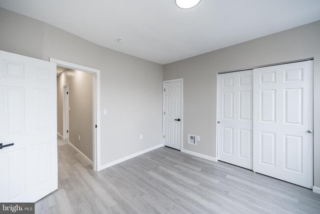 Building Photo - 2265 E Clearfield St