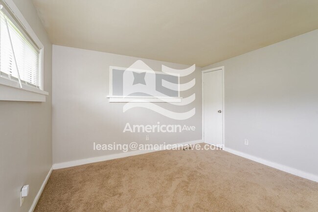 Building Photo - 1014 Arbor Dr