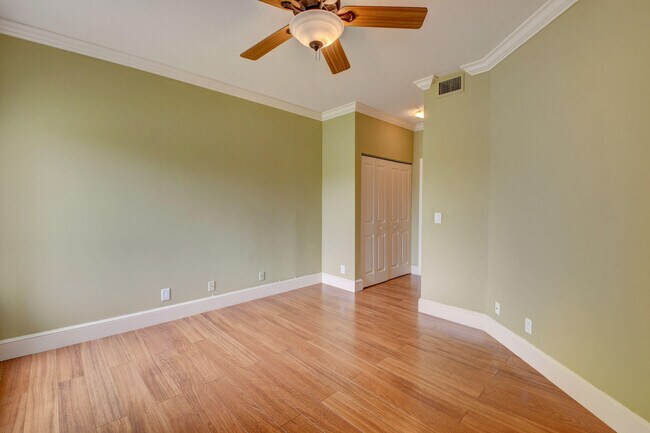 Building Photo - 23181 Fountain View Dr
