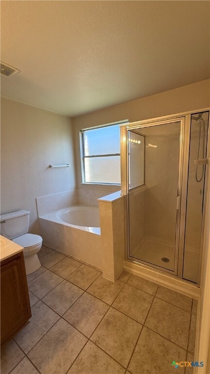 Building Photo - 2400 Price Dr