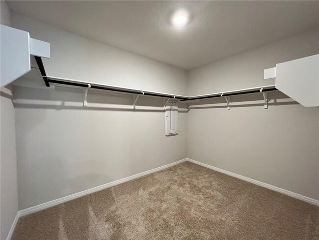 Building Photo - 20000 Price Daniel Dr