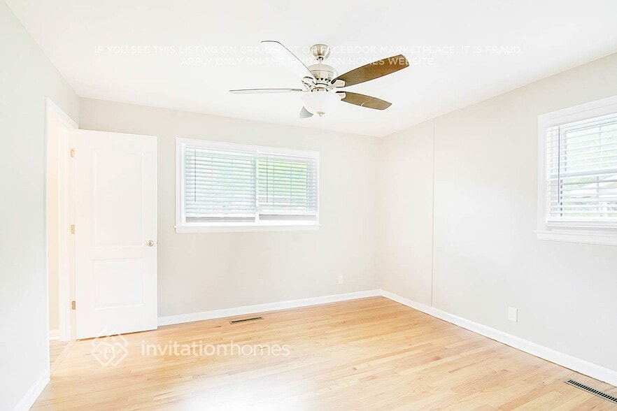 Building Photo - 512 Uzzle St