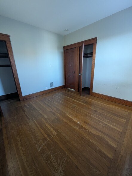 Building Photo - 139 Beacon Ave