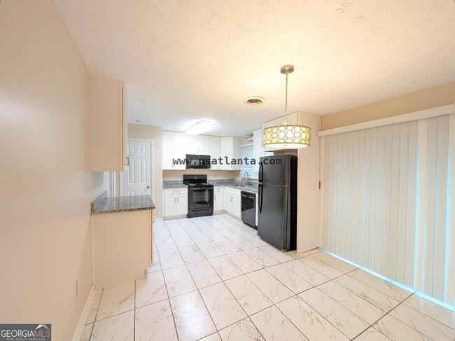 Building Photo - 525 Cedar Wood Ct SW