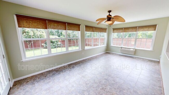 Building Photo - 210 Grimes Dr