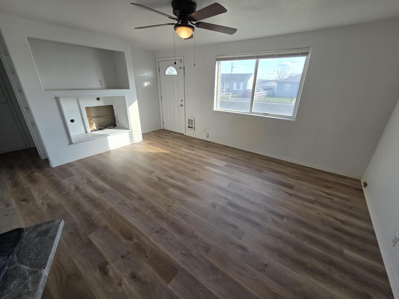 Building Photo - 258 Knolls Vista Dr