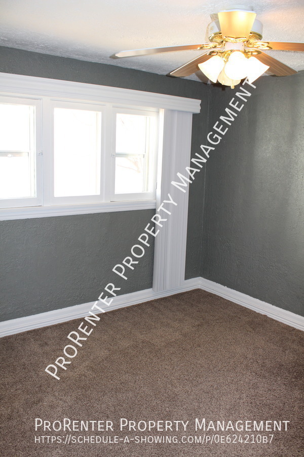 Building Photo - 747 E 22nd St