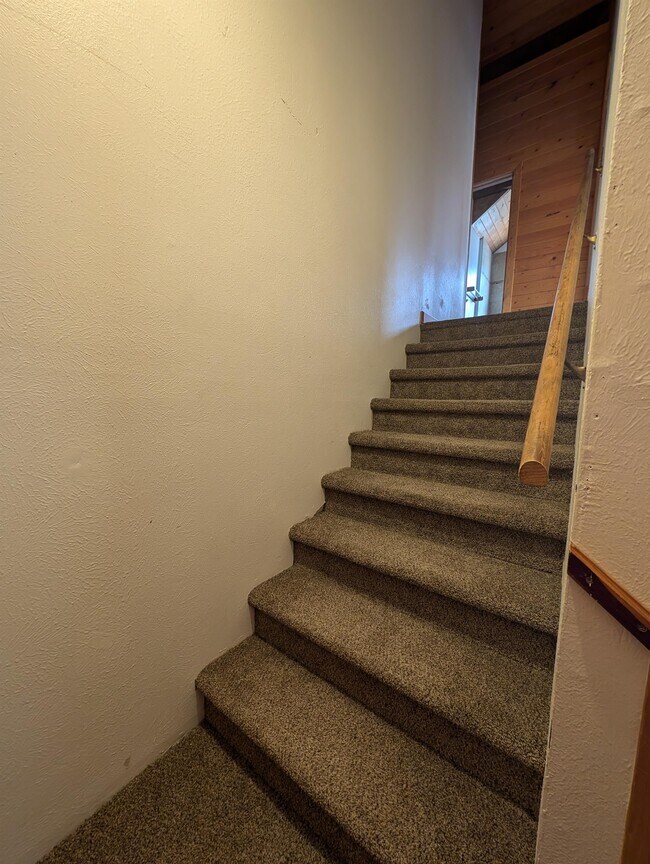 Building Photo - 3137 Ridge Rd