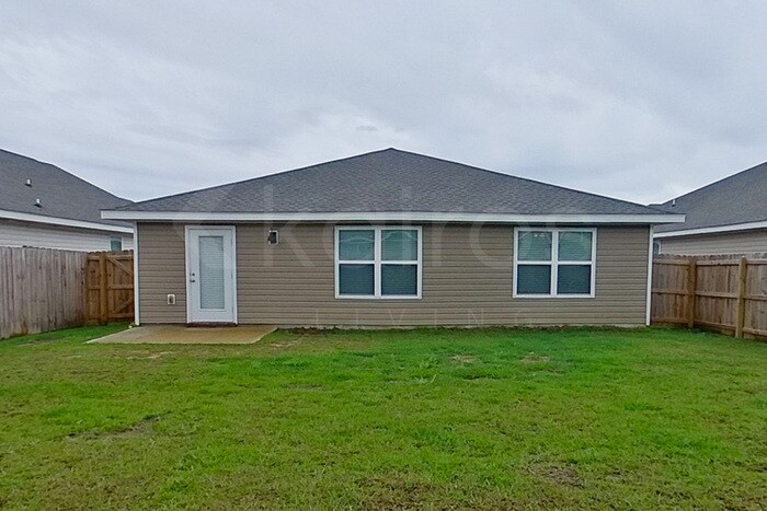 Building Photo - 124 Swallowtail Ln
