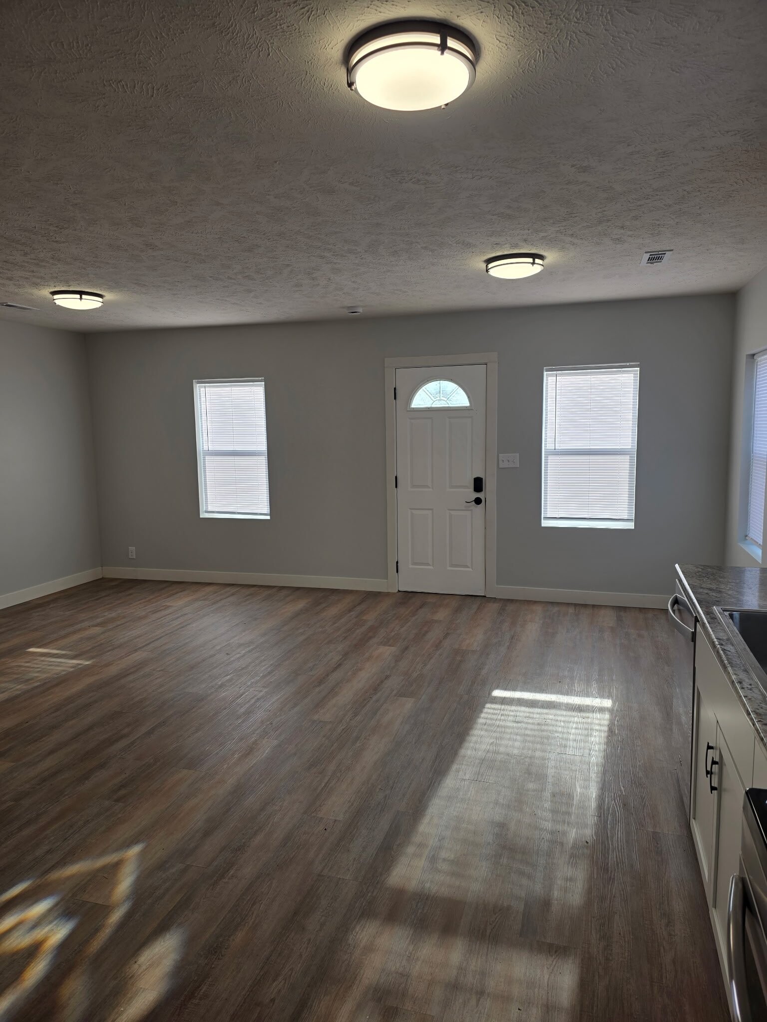 Building Photo - 2025 N 31st St