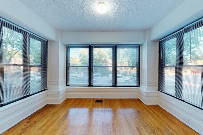 Floorplan - 5218-5220 S. Kimbark Avenue