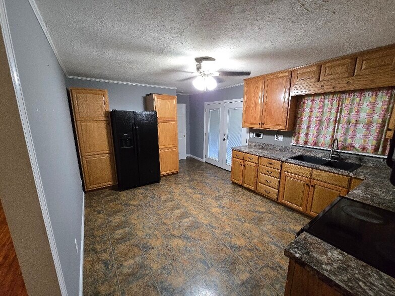 Building Photo - 5125 Cardinal Dr NW