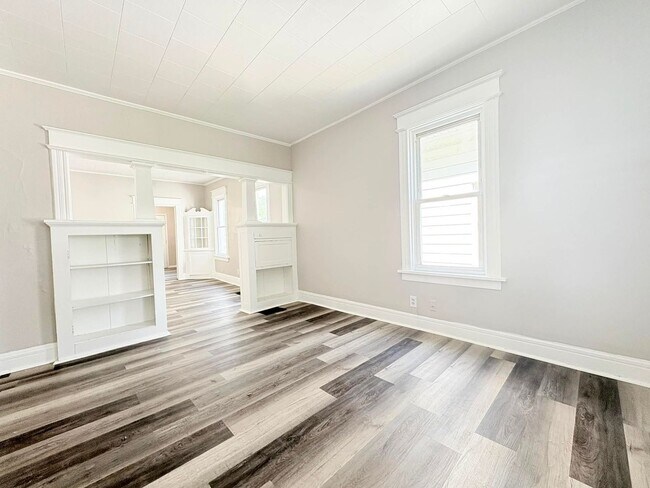 Building Photo - 2552 Foraker Ave