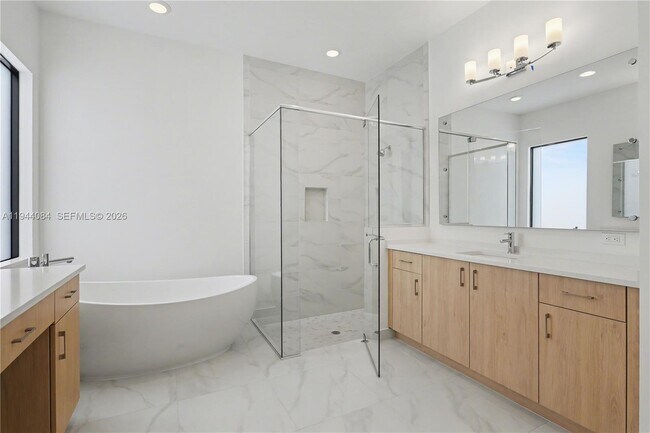 Building Photo - 8525 Crystal Downs Ave