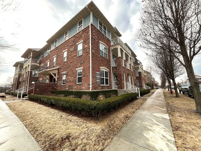 Building Photo - LUXURY 3br/2ba ON THE PENINSULA!! AVAILABLE JUNE 1st!