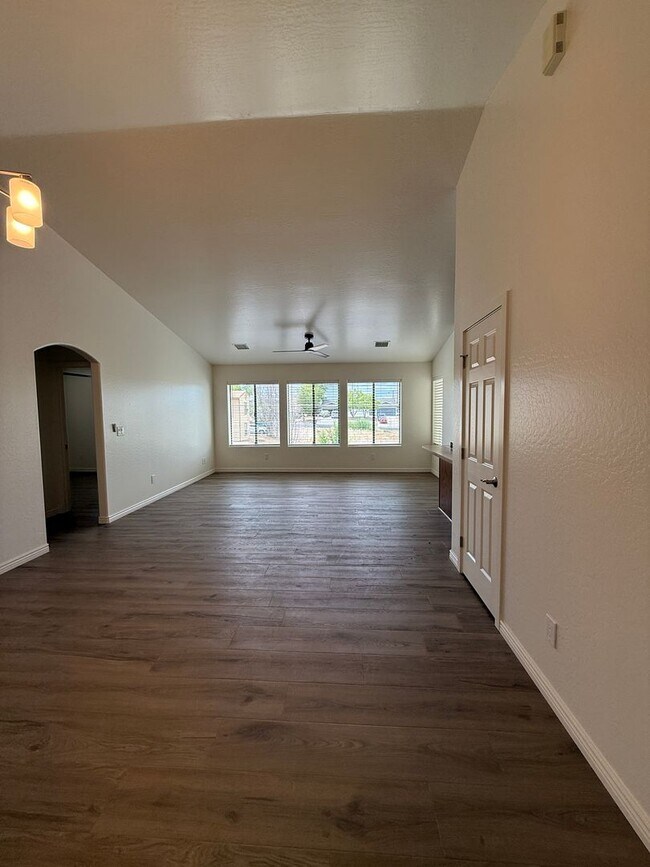 Building Photo - 3866 E Teri Ct