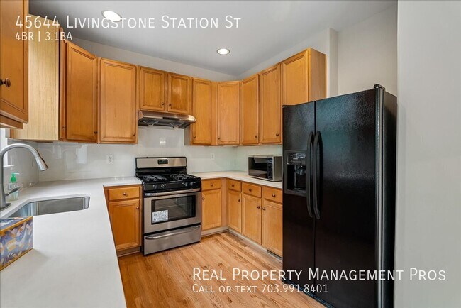Building Photo - 45644 Livingstone Station St