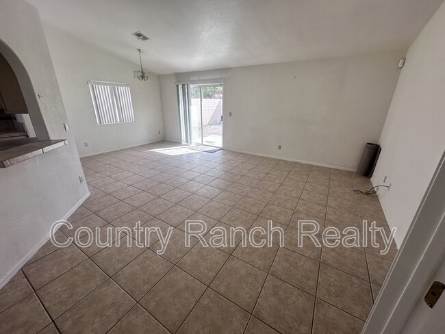 Building Photo - 1934 Easy St