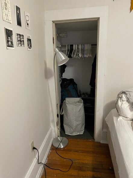 Building Photo - 504 Thurston Ave