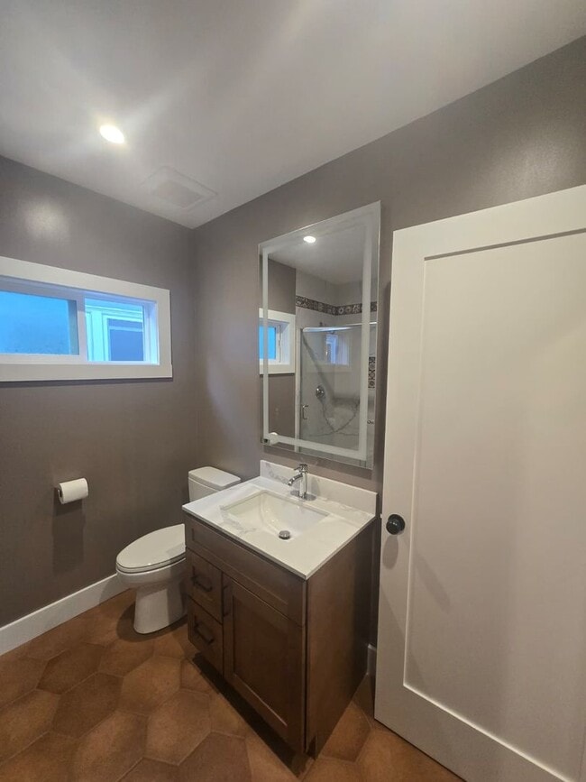 Building Photo - Beautifully Renovated Home in Oakland!