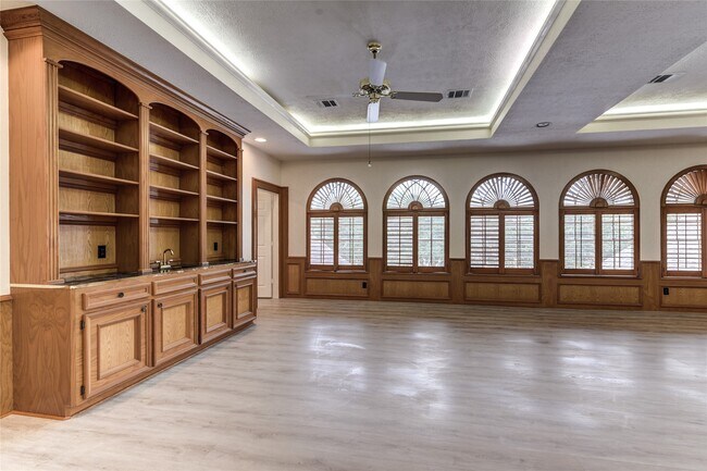 Building Photo - 90 Heathrow Ln
