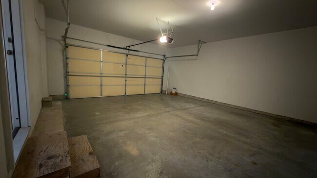 Building Photo - 21223 Alessandra Dr