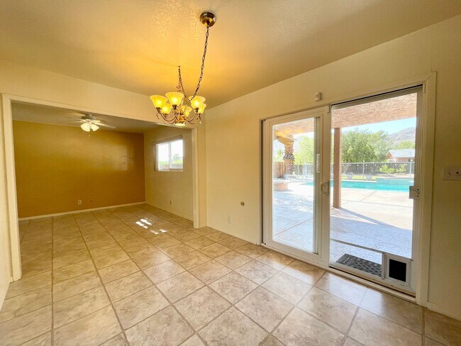 Building Photo - COMING SOON! AMAZING 3 Bedroom 3 Bathroom ...