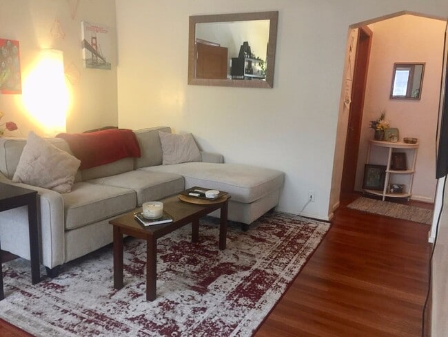 Building Photo - Huge One Bedroom with great light!  Newly ...