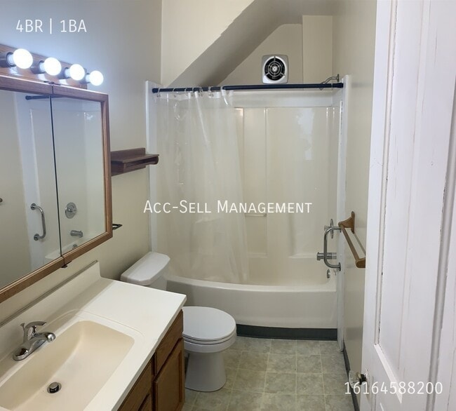 Building Photo - 523 Lydia St NE