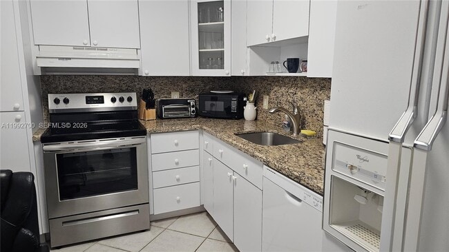 Building Photo - 1980 S Ocean Dr