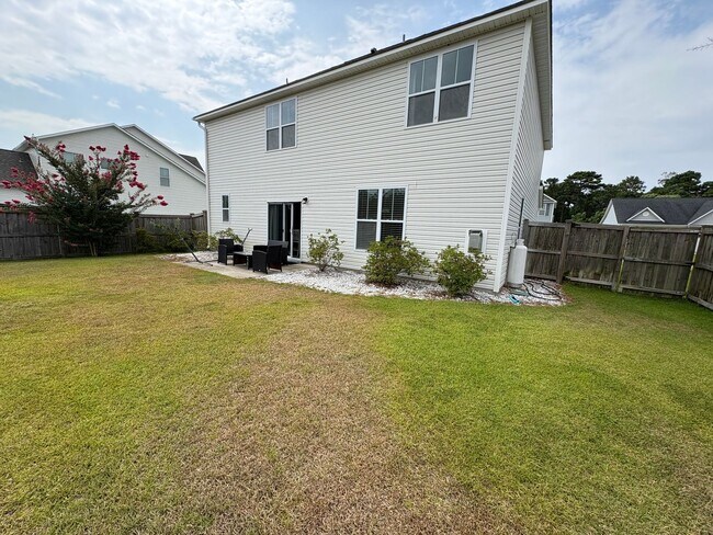 Building Photo - 3bd/2.5ba home with flexible Lease Length