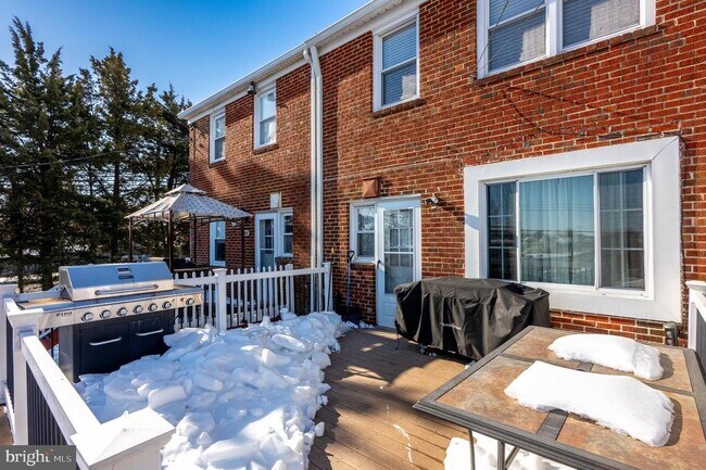 Building Photo - 427 Westham Way