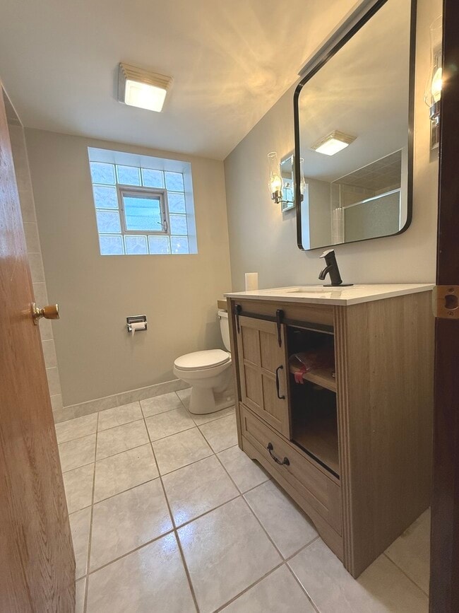 Building Photo - 6944 W 106th Pl