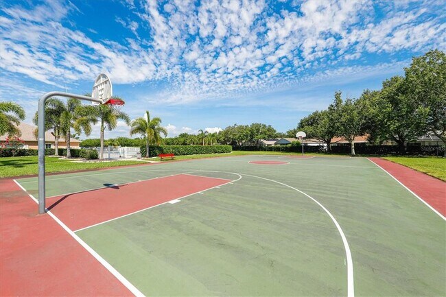 Building Photo - 4688 Sabal Key Dr
