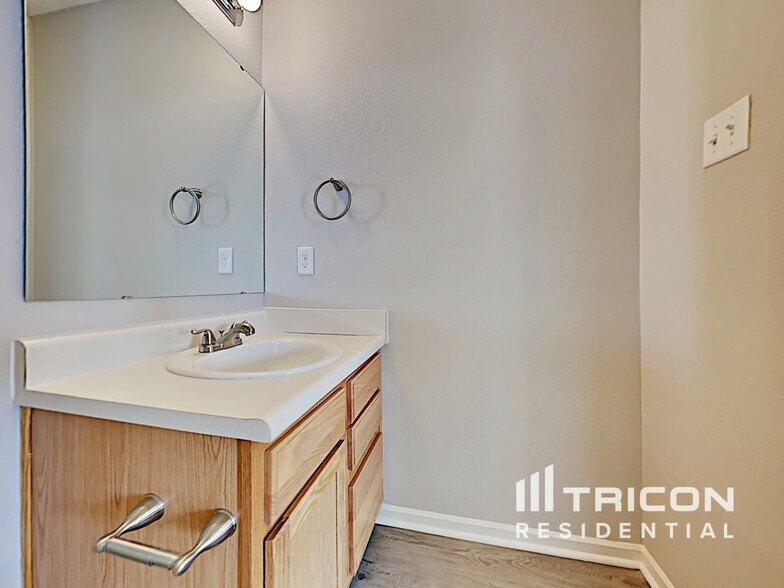 Building Photo - 9340 W Dockside Cir