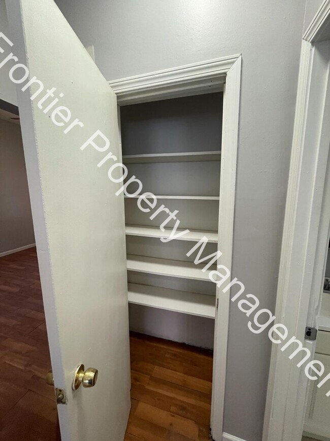 Building Photo - 2511-2513-2513 S 9th St