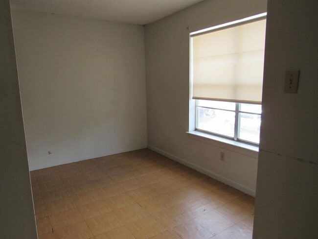 Building Photo - 5302 Springfield Ave