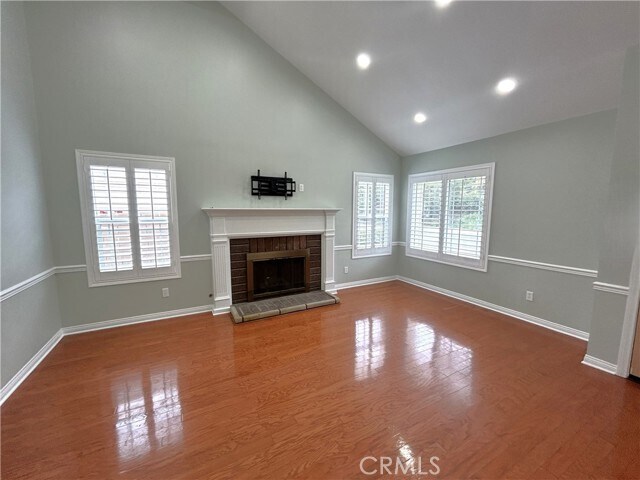 Building Photo - 3130 Oakcrest Dr