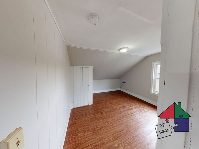 Building Photo - Save Big This Winter! 3BR Cottage – Heat Included!