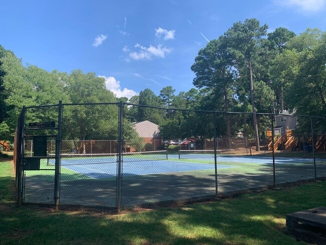Building Photo - Trendy Renovated Raleigh Townhome In Ralei...