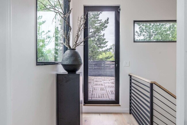 Building Photo - Modern Luxury Rental with Unobstructed Fla...