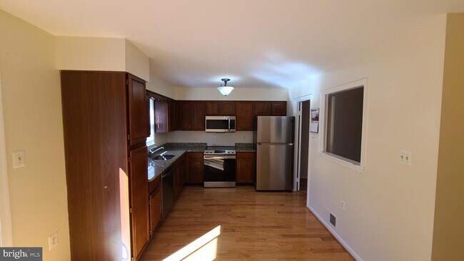Building Photo - 12151 Stallion Ct