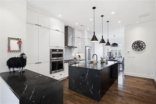 Building Photo - 3573 Parkside Wy