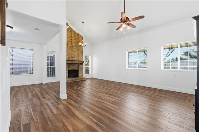 Building Photo - 1715 Southampton Dr