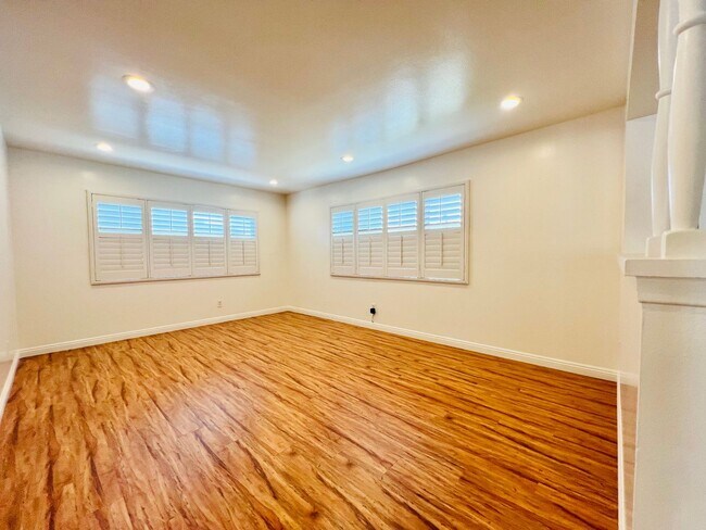 Building Photo - Charming Home for Lease in a Prime Location