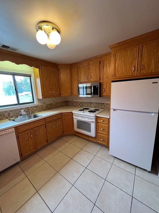 Building Photo - TWO Bedroom- East Penn School District