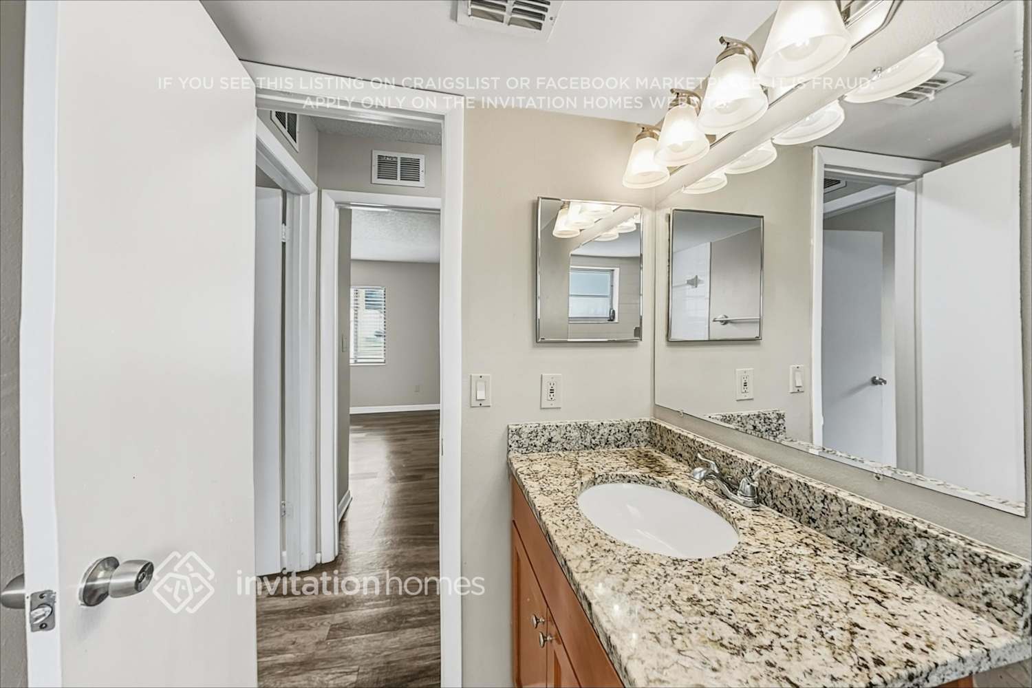 Building Photo - 819 Centerwood Ct