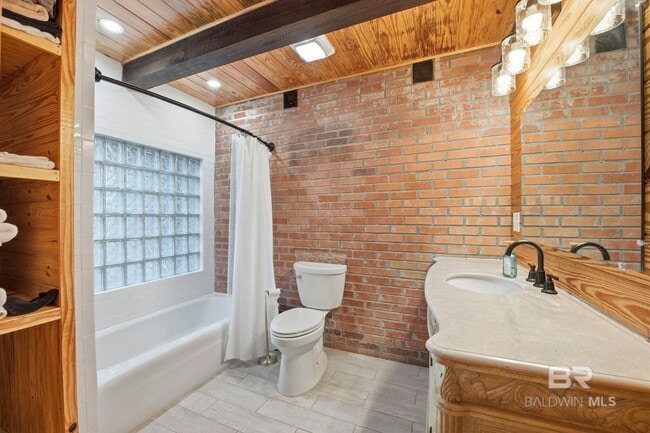 Building Photo - 27522 Burkhardt Dr