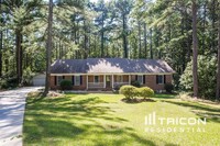 Building Photo - 507 Ironwood Ct SE